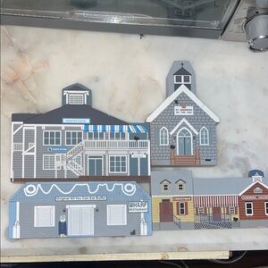 Cats Meow North Carolina Coastal Village Wooden Wall Decor Set in Blue and Gray